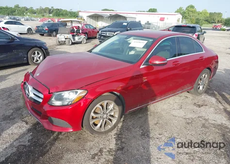 2016 Mercedes-Benz C 300 Luxury/Sport z USA, uszkodzony, nr VIN 55SWF4JB7GU102146